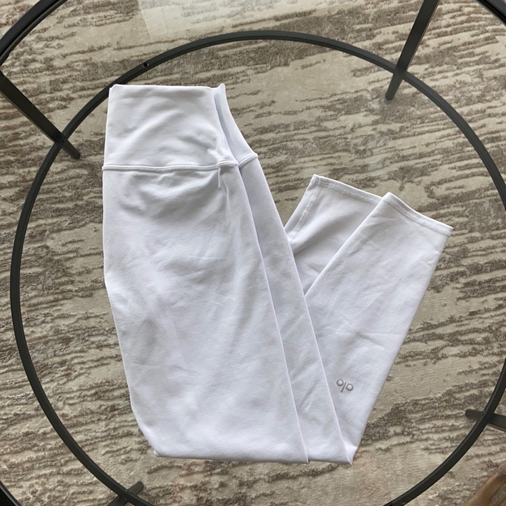 White Alo Yoga Leggings